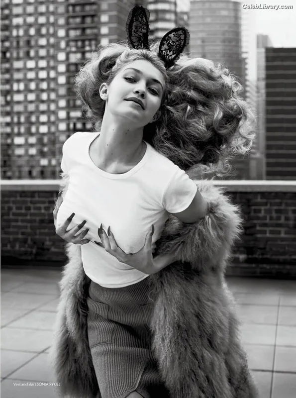 Gigi Hadid photo 20 of 763