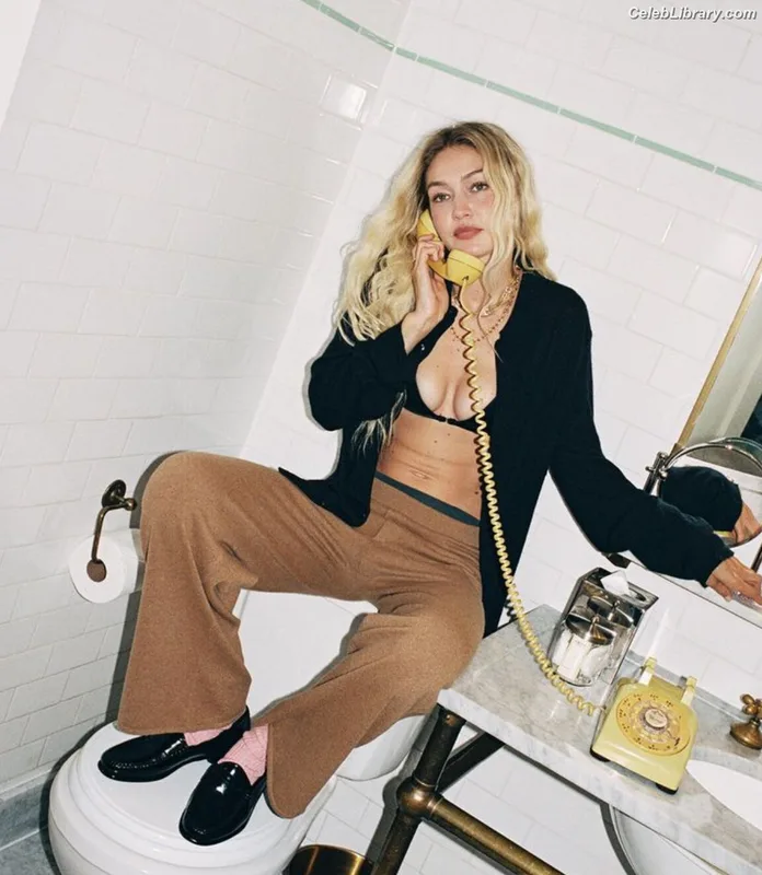 Gigi Hadid photo 10 of 763
