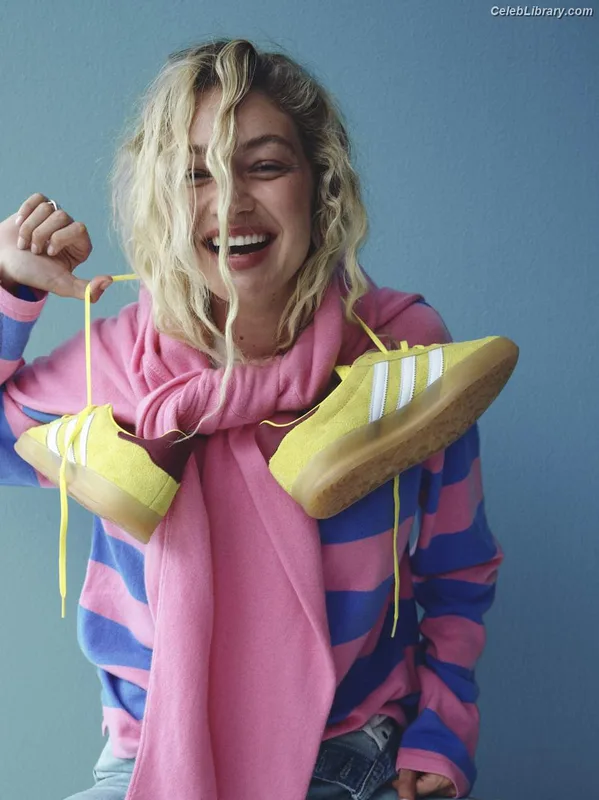 Gigi Hadid photo 23 of 763