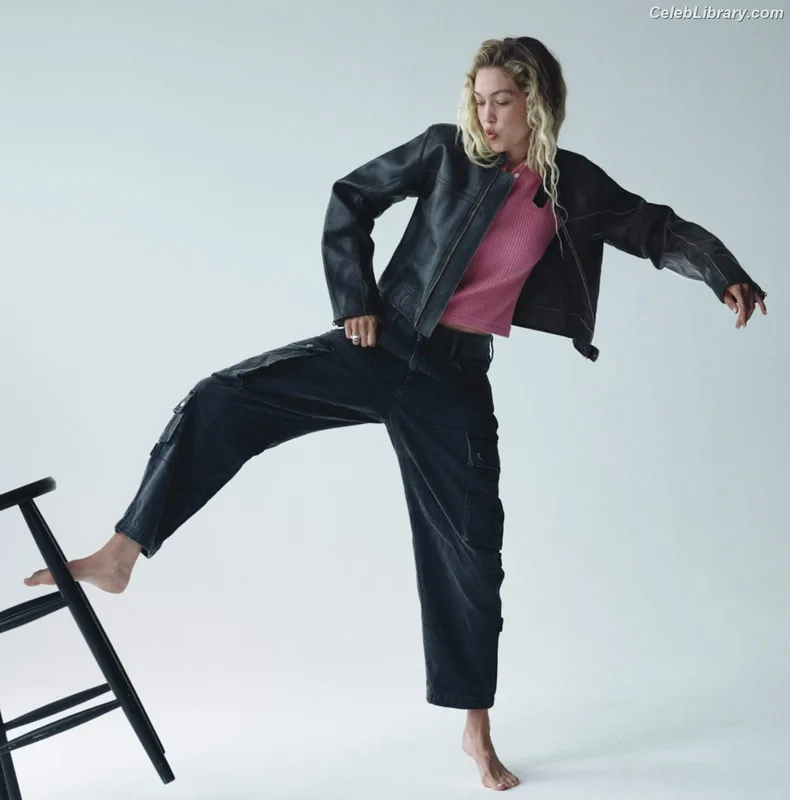 Gigi Hadid photo 24 of 763