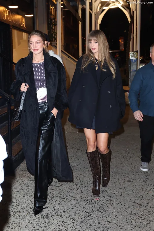 Gigi Hadid photo 16 of 763