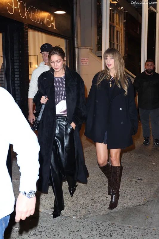 Gigi Hadid photo 19 of 763