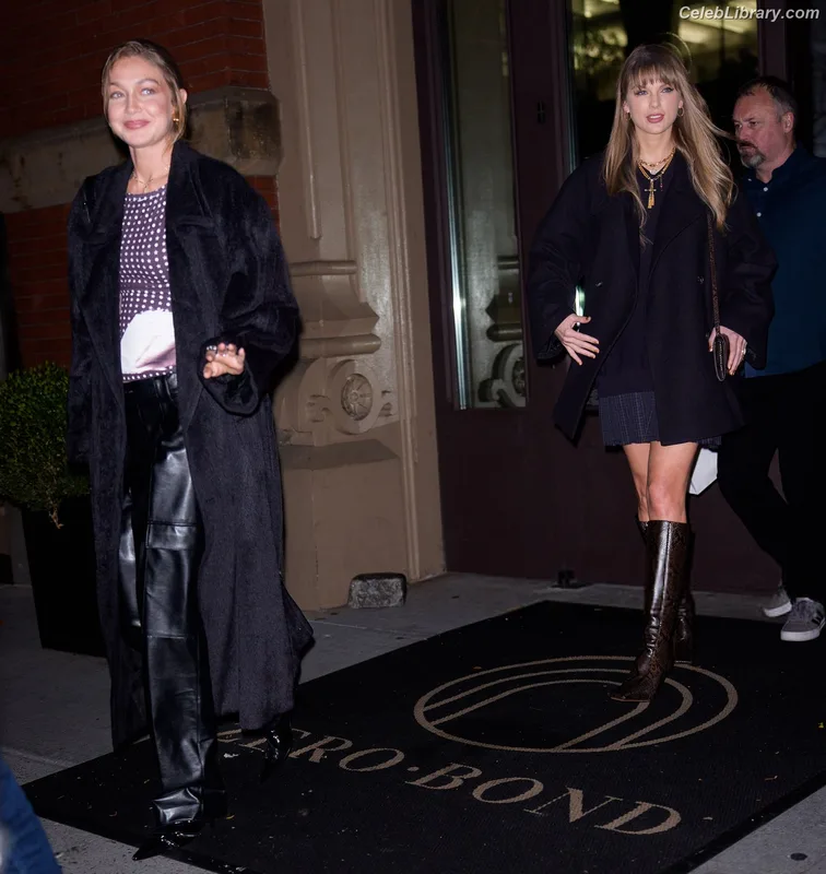 Gigi Hadid photo 7 of 763