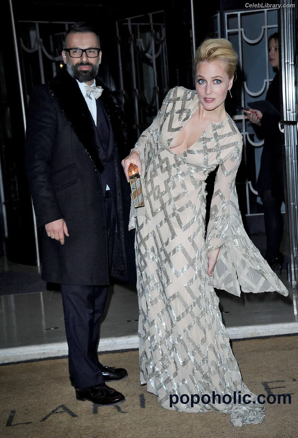 Gillian Anderson photo 17 of 501