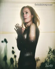 Gillian Anderson photo 17 of 503
