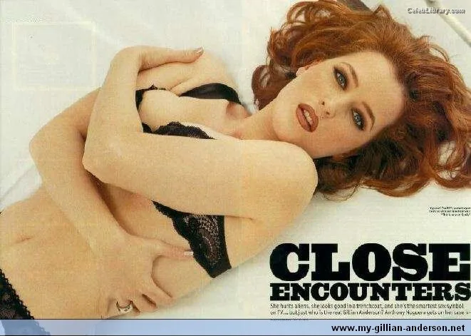 Gillian Anderson photo 18 of 503