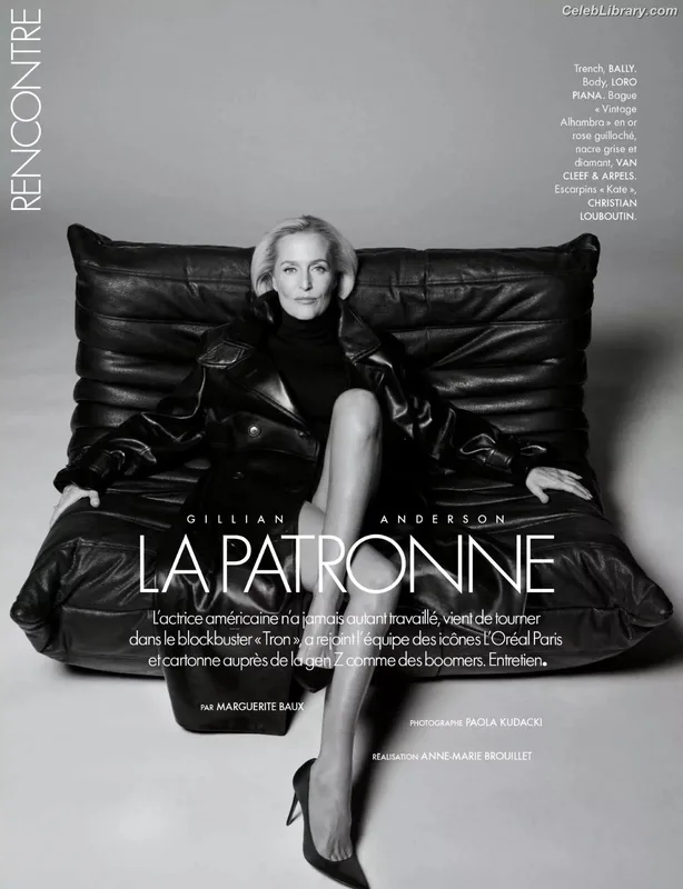 Gillian Anderson photo 6 of 503