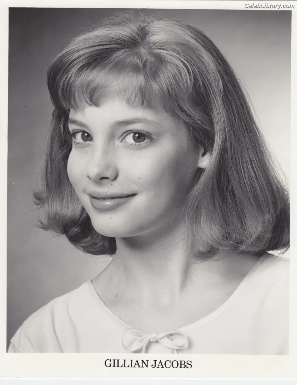 Gillian Jacobs photo 23 of 785
