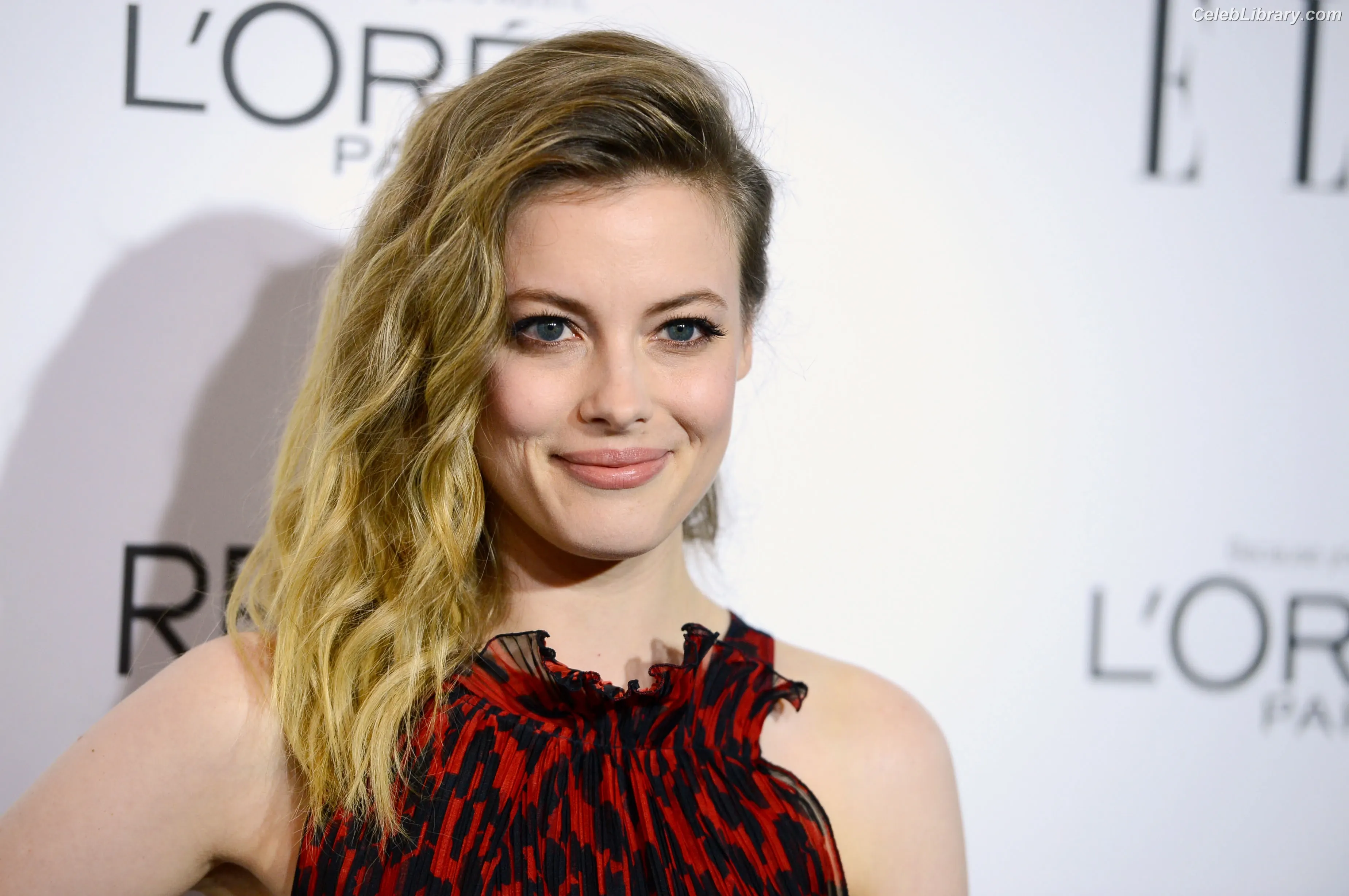 Gillian Jacobs photo 18 of 785