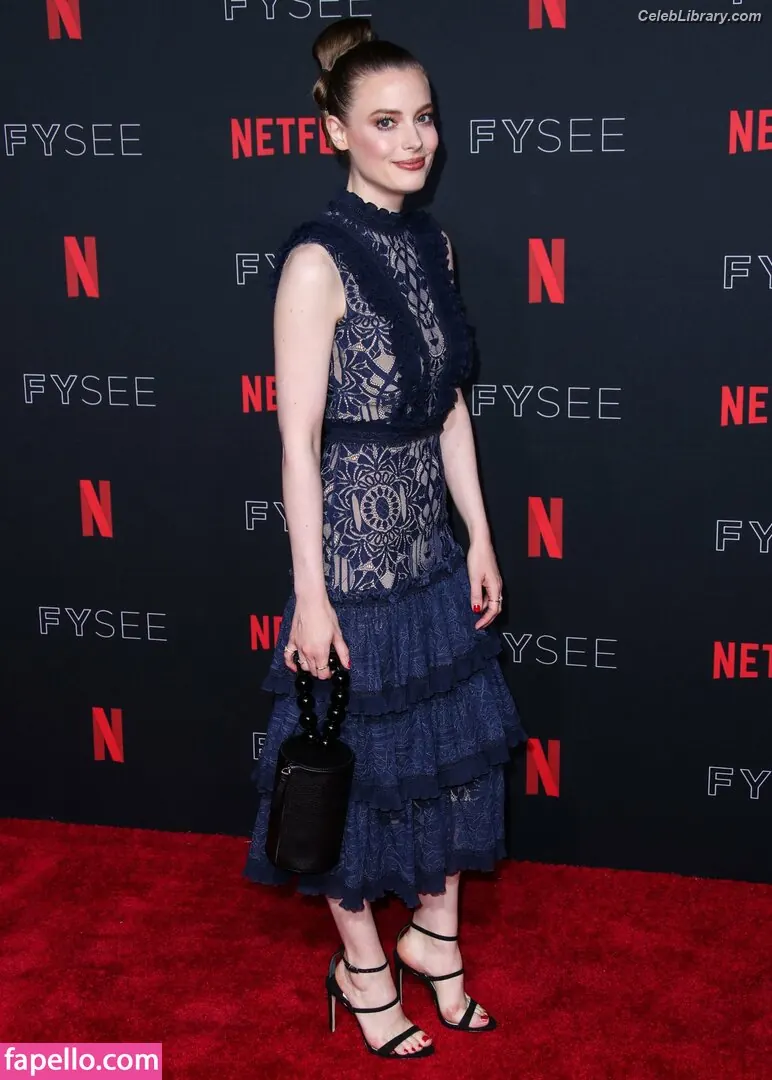 Gillian Jacobs photo 12 of 785