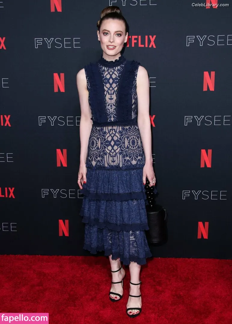 Gillian Jacobs photo 18 of 785