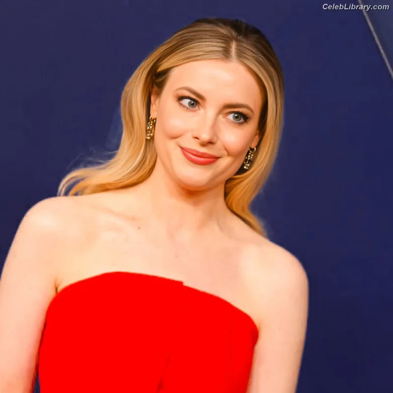 Gillian Jacobs photo 17 of 786
