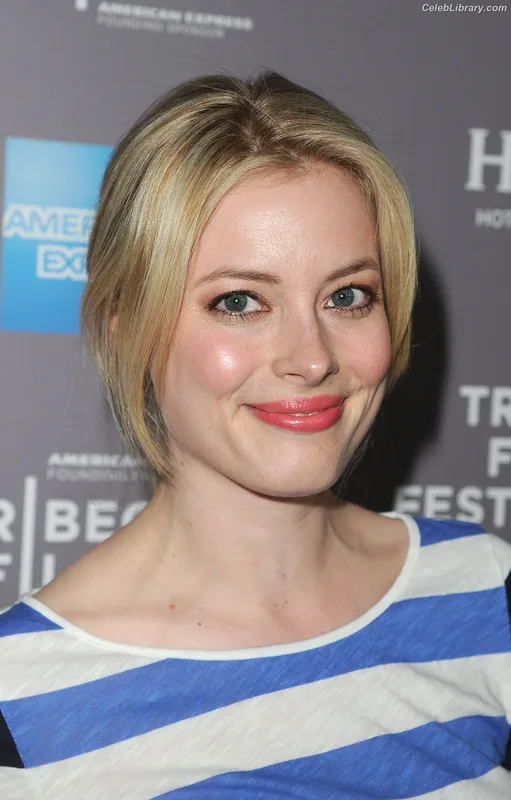 Gillian Jacobs photo 13 of 786