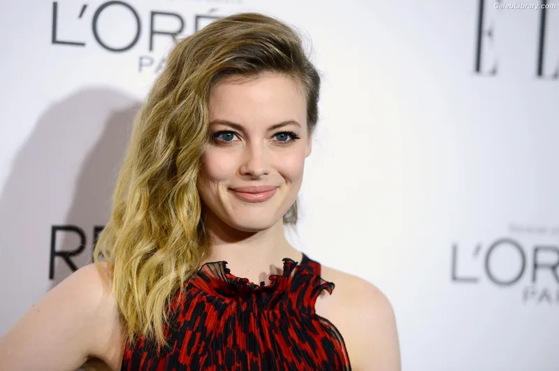Gillian Jacobs photo 19 of 786
