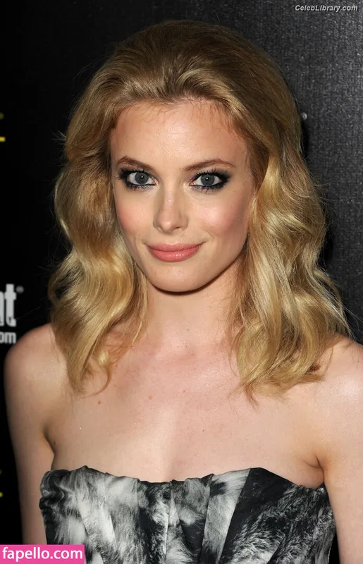 Gillian Jacobs photo 12 of 786