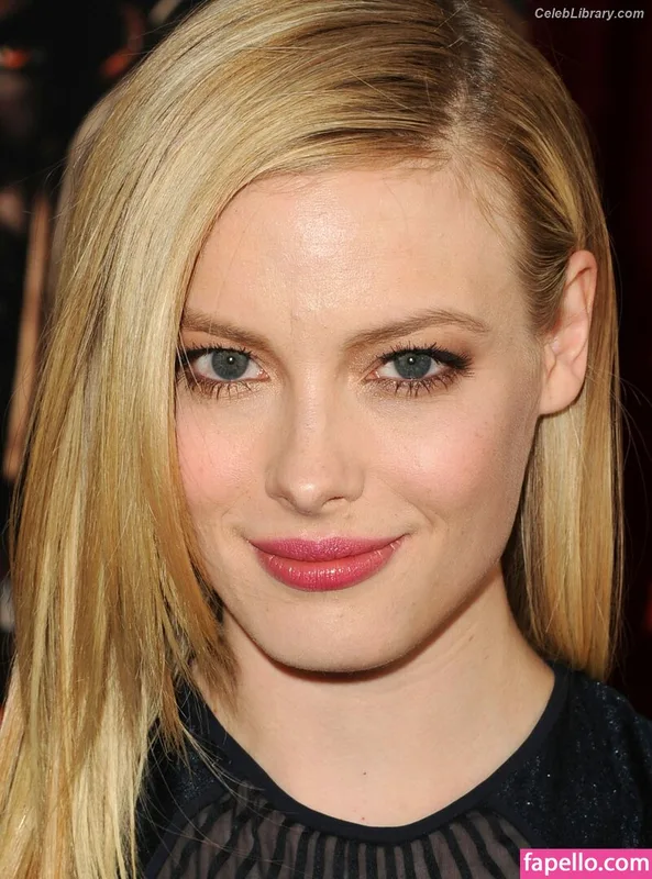 Gillian Jacobs photo 16 of 786