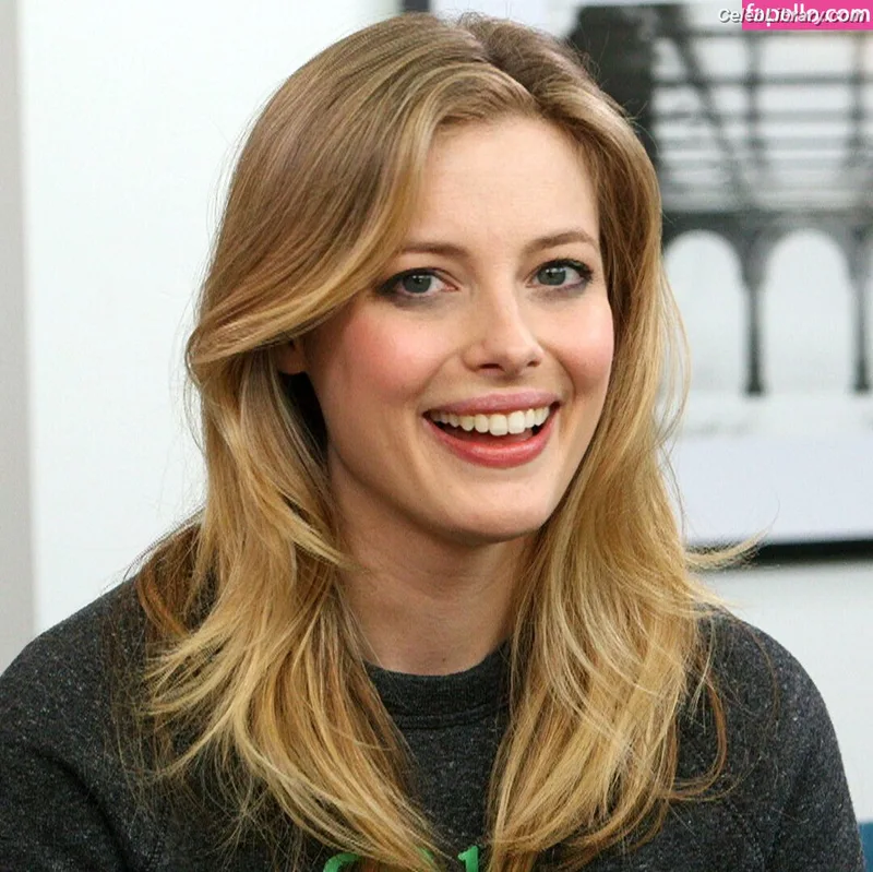 Gillian Jacobs photo 1 of 786