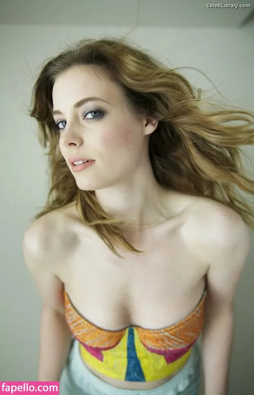Gillian Jacobs photo 21 of 786