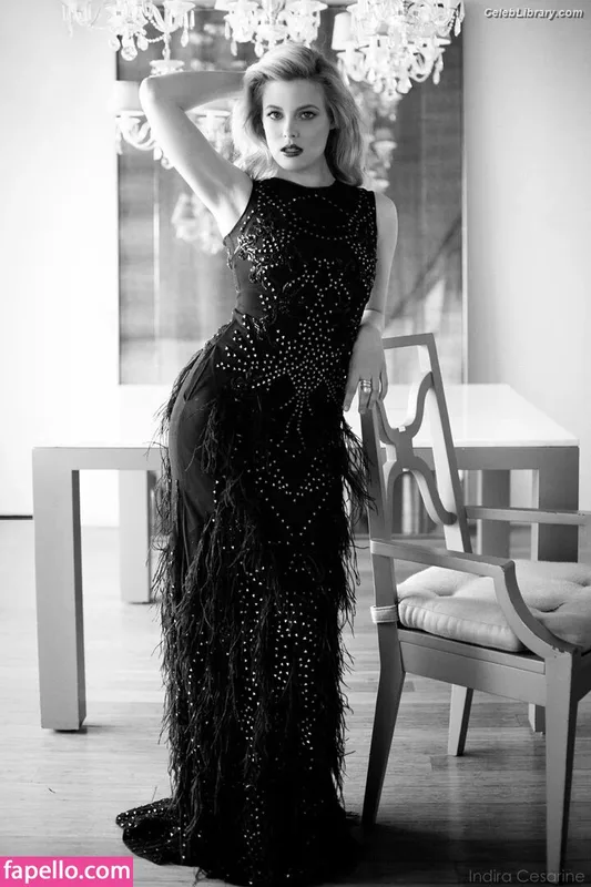 Gillian Jacobs photo 10 of 786