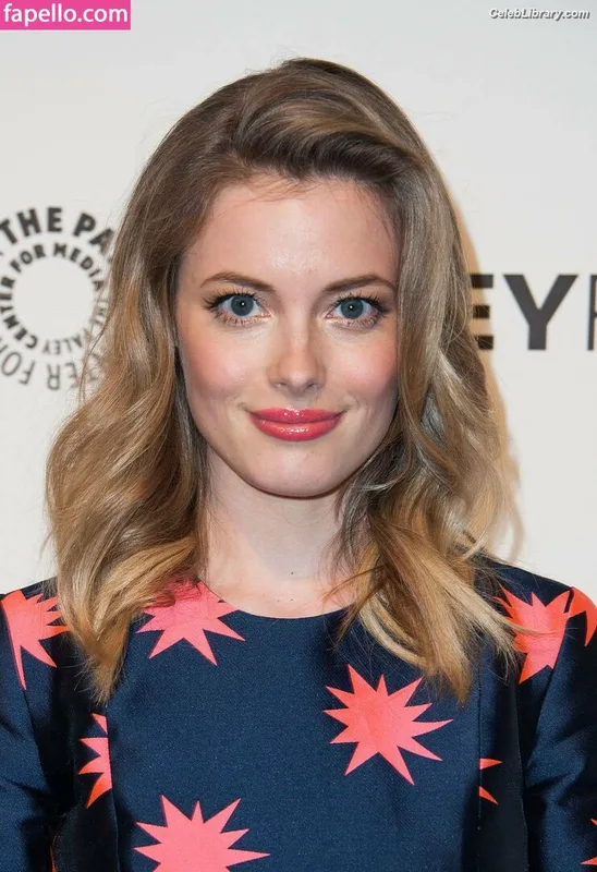 Gillian Jacobs photo 14 of 786