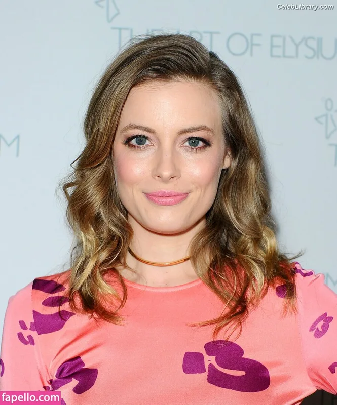 Gillian Jacobs photo 20 of 786