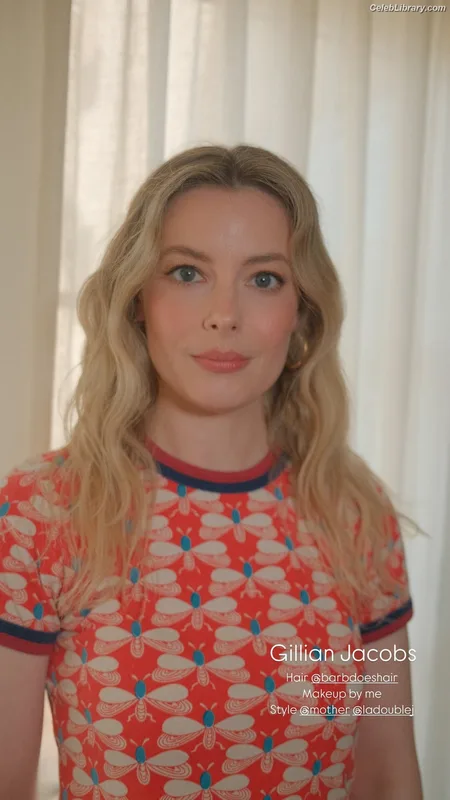 Gillian Jacobs photo 13 of 786