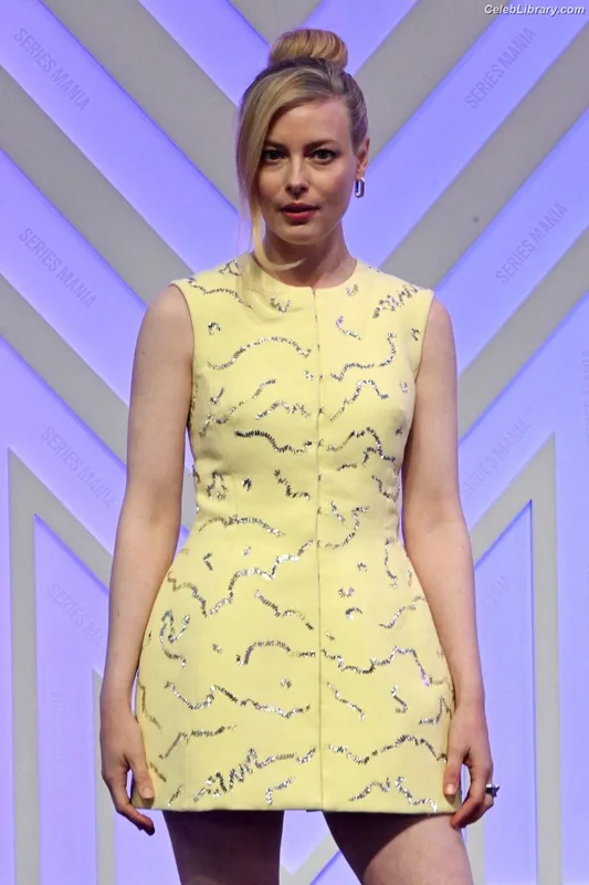 Gillian Jacobs photo 18 of 786