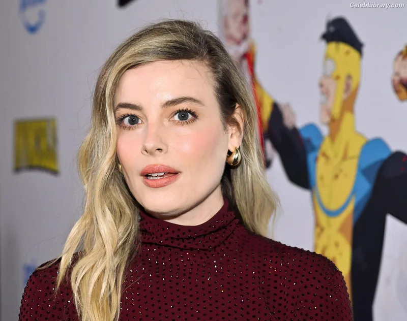 Gillian Jacobs photo 17 of 786
