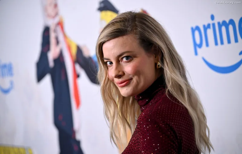 Gillian Jacobs photo 18 of 786
