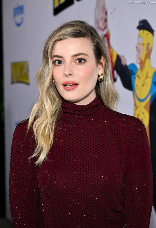 Gillian Jacobs photo 22 of 786