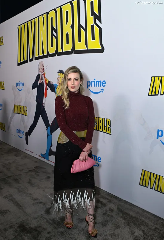 Gillian Jacobs photo 6 of 786