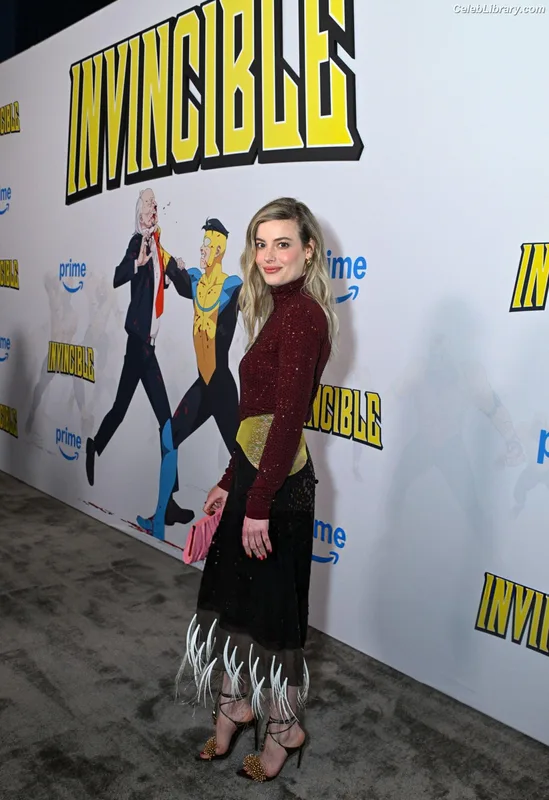Gillian Jacobs photo 7 of 786