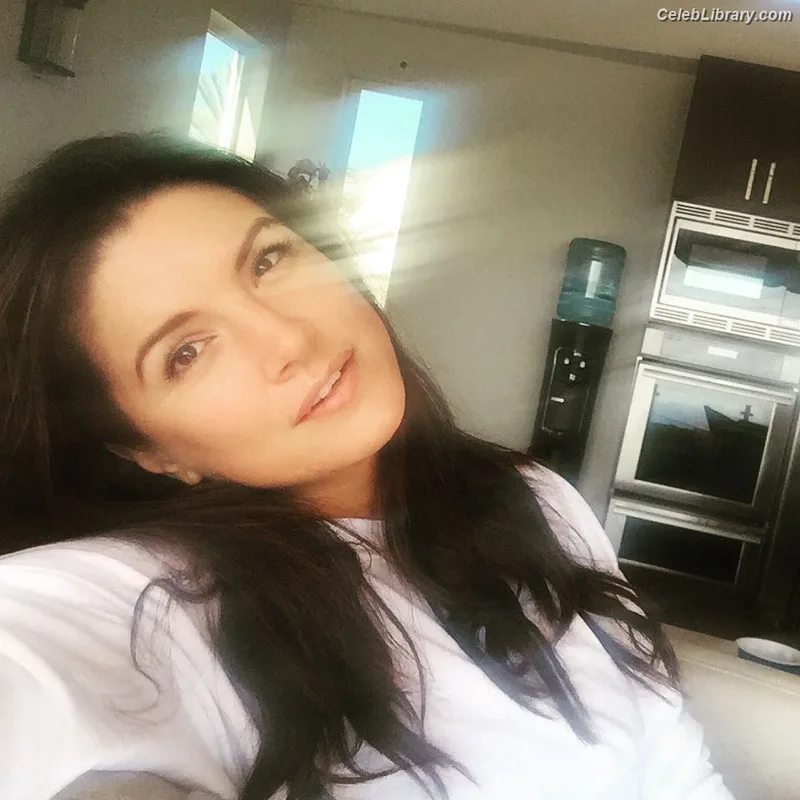 Gina Carano photo 7 of 231