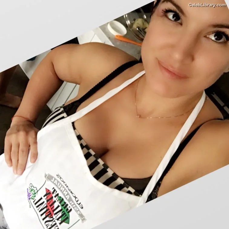 Gina Carano photo 8 of 231