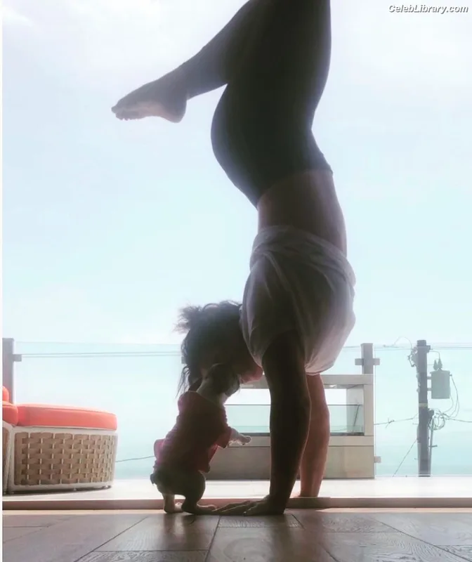 Gina Carano photo 3 of 231