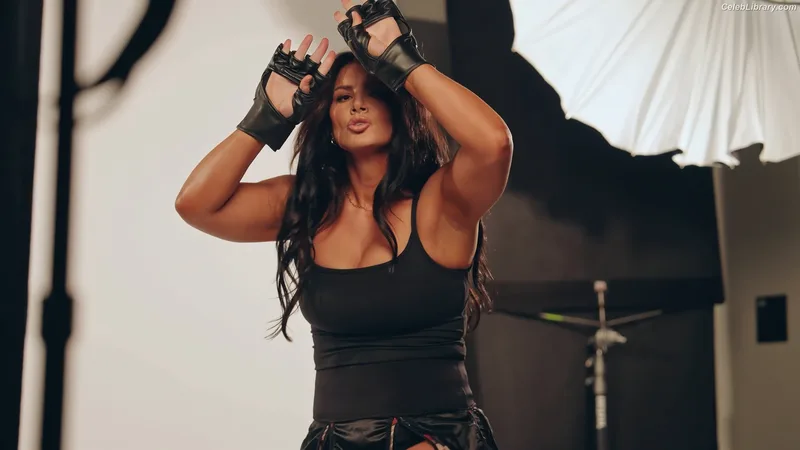 Gina Carano photo 15 of 231