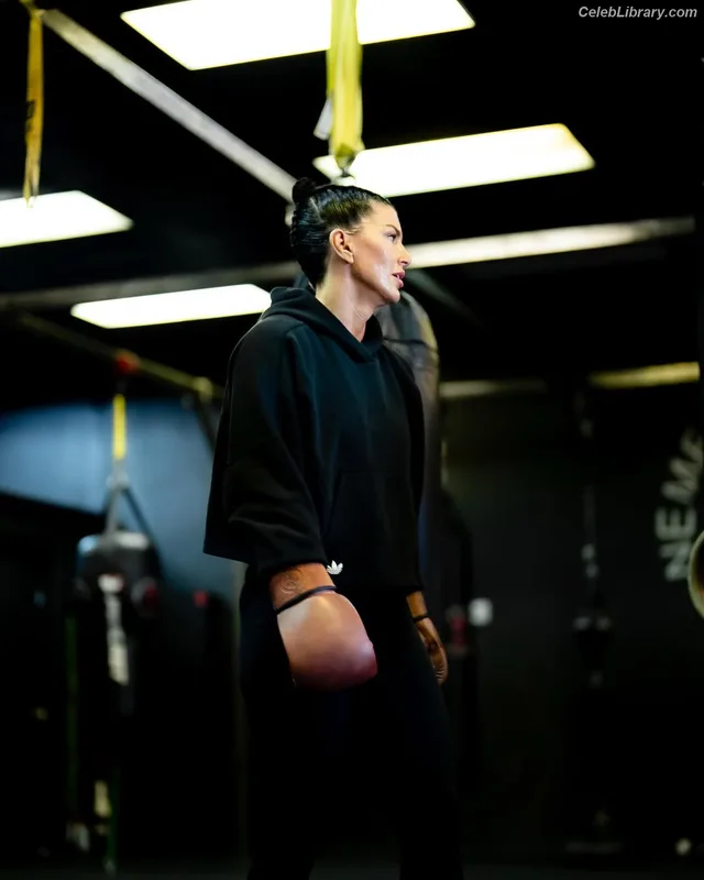 Gina Carano photo 17 of 231