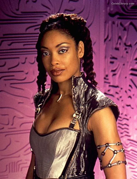 Gina Torres photo 6 of 22