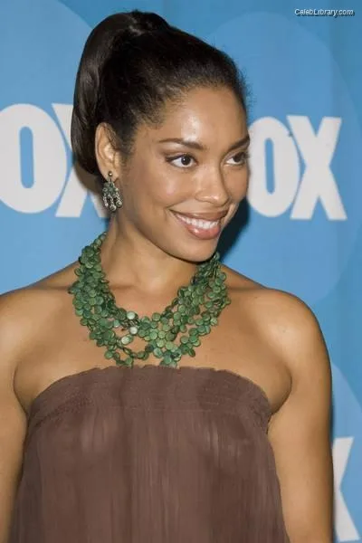 Gina Torres photo 16 of 22