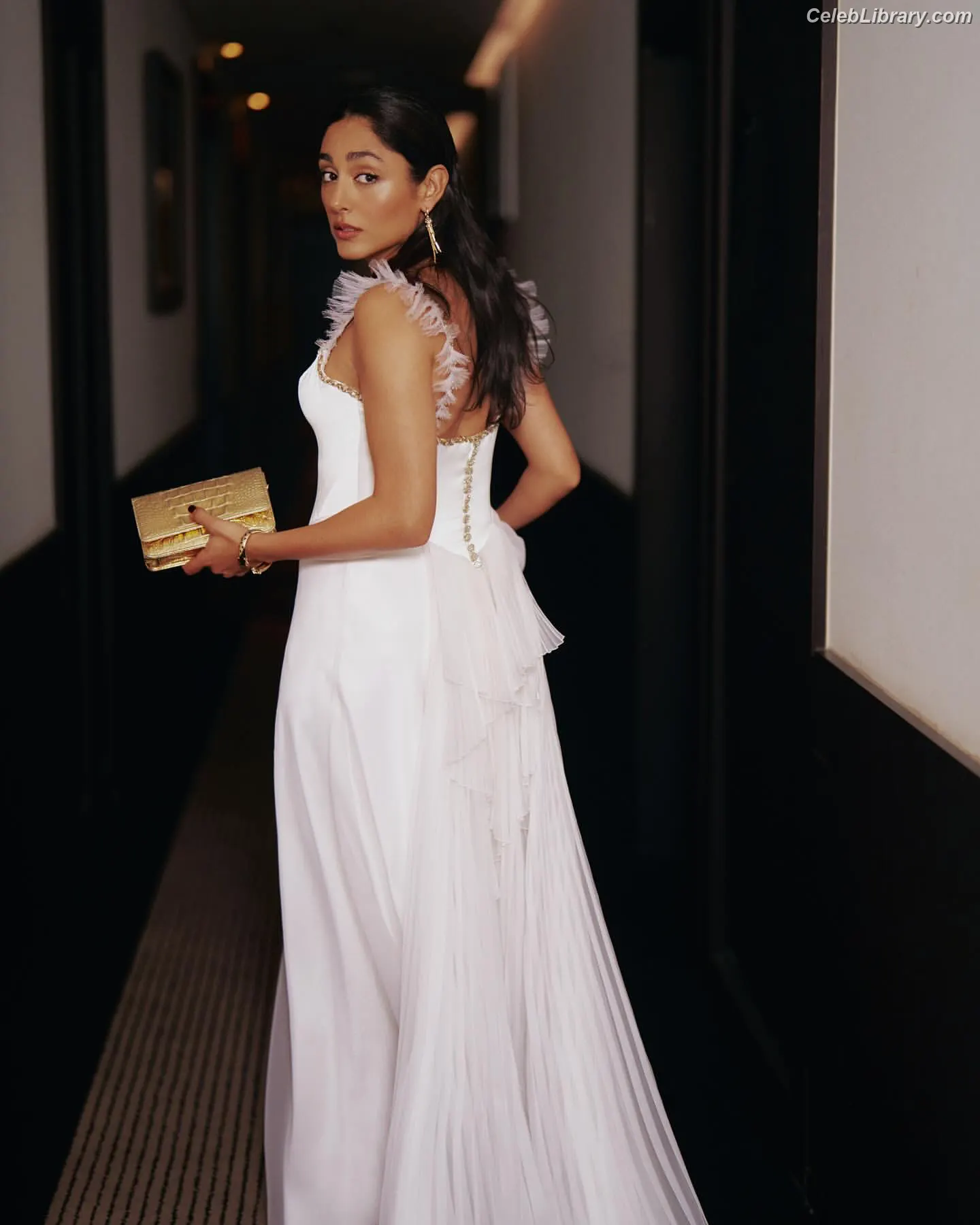 Golshifteh Farahani photo 24 of 37