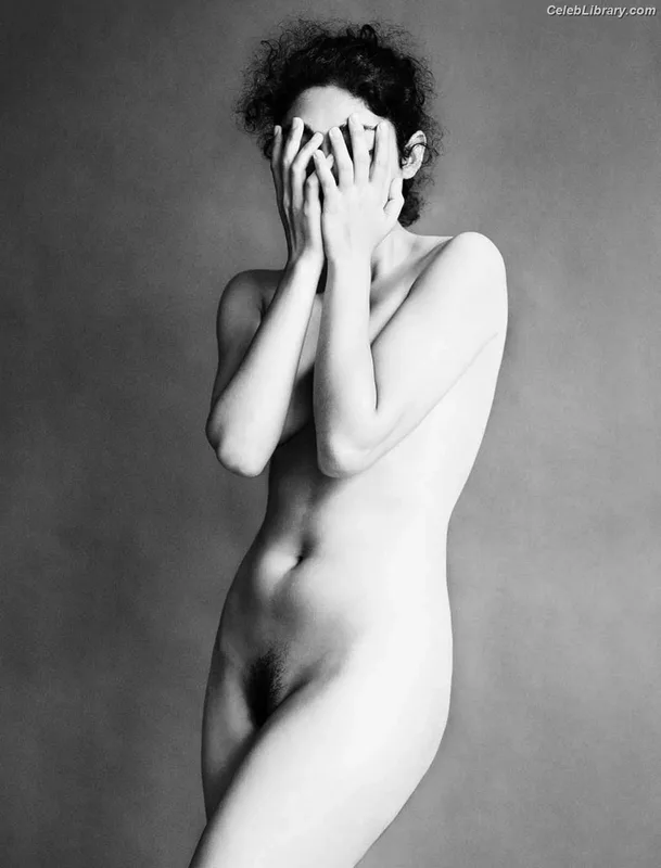 Golshifteh Farahani photo 4 of 38