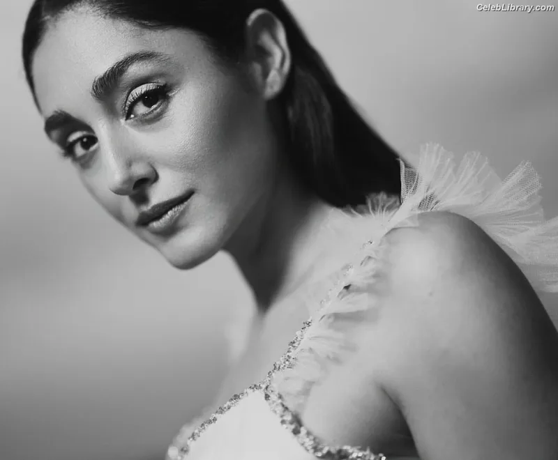 Golshifteh Farahani photo 19 of 38