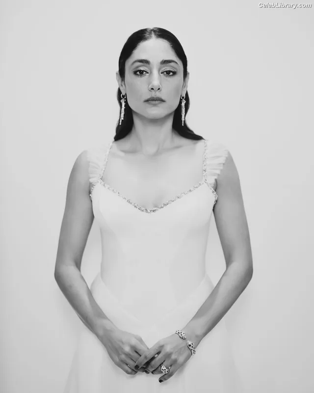 Golshifteh Farahani photo 22 of 38