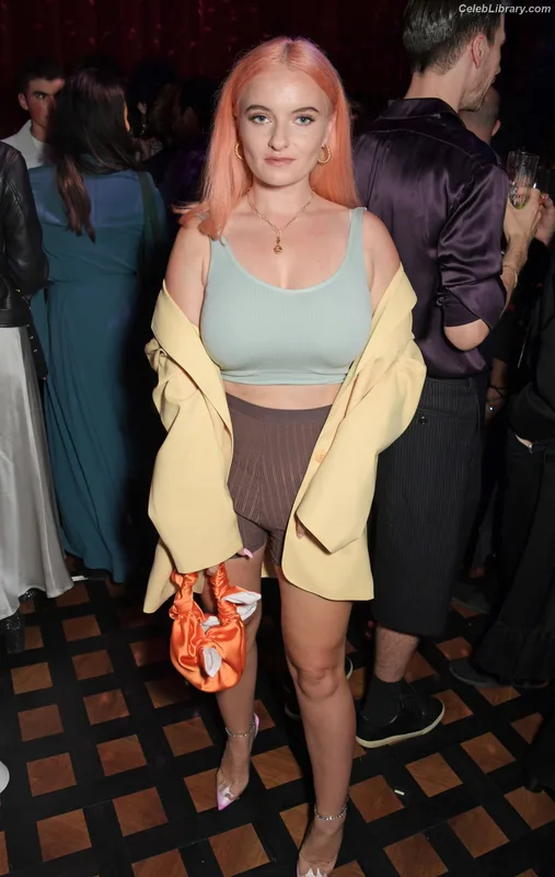 Grace Chatto photo 13 of 181
