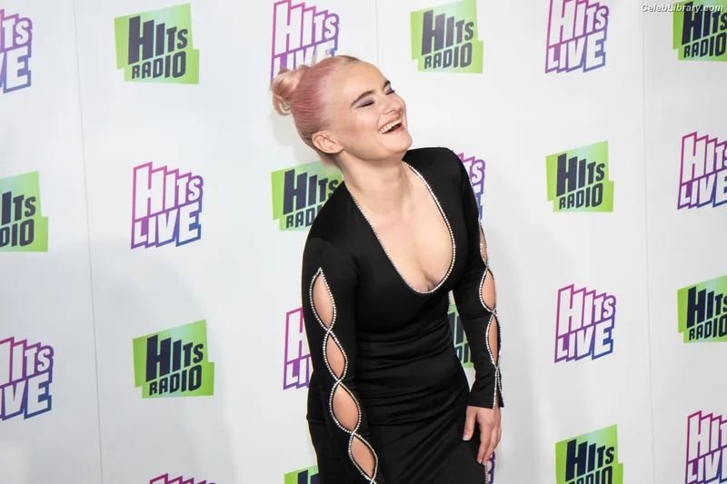 Grace Chatto photo 21 of 181