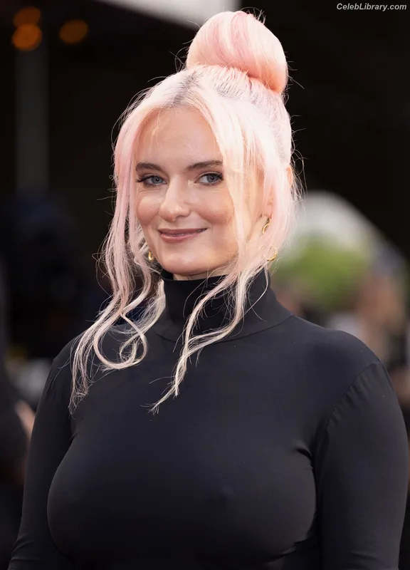 Grace Chatto photo 11 of 181