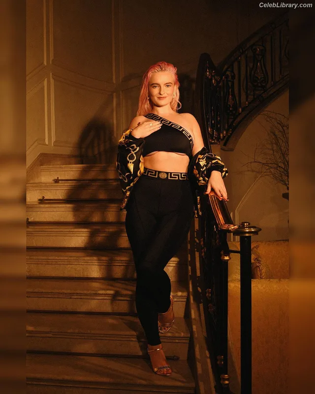 Grace Chatto photo 19 of 181