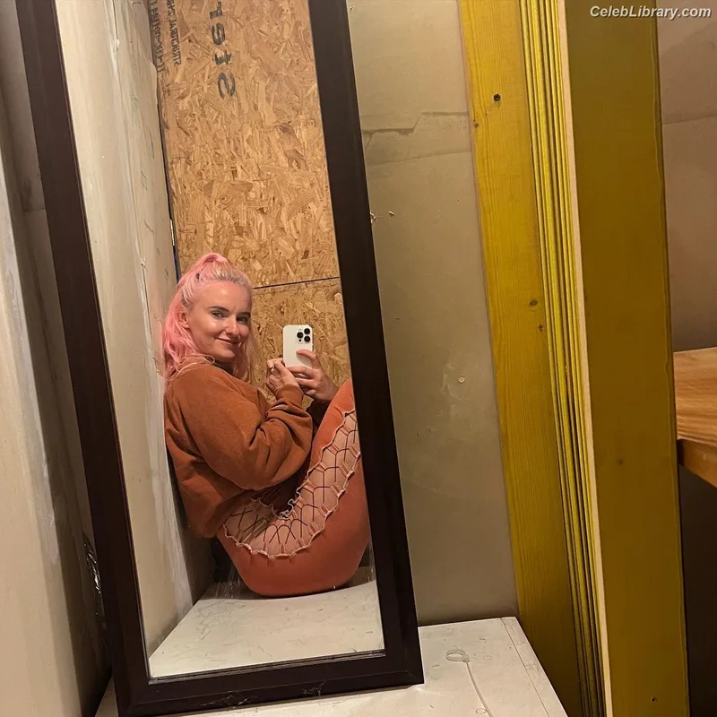 Grace Chatto photo 4 of 181