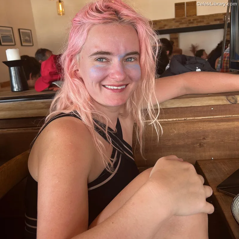 Grace Chatto photo 8 of 181