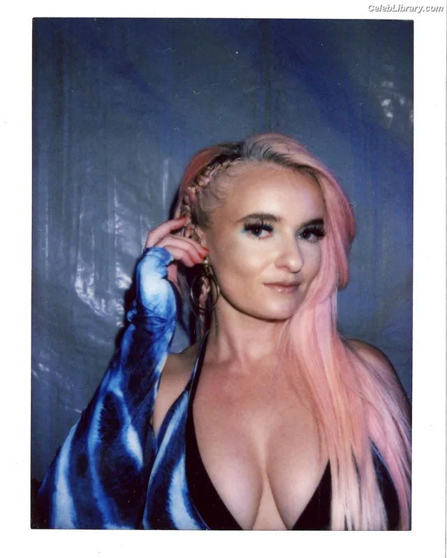Grace Chatto photo 15 of 181